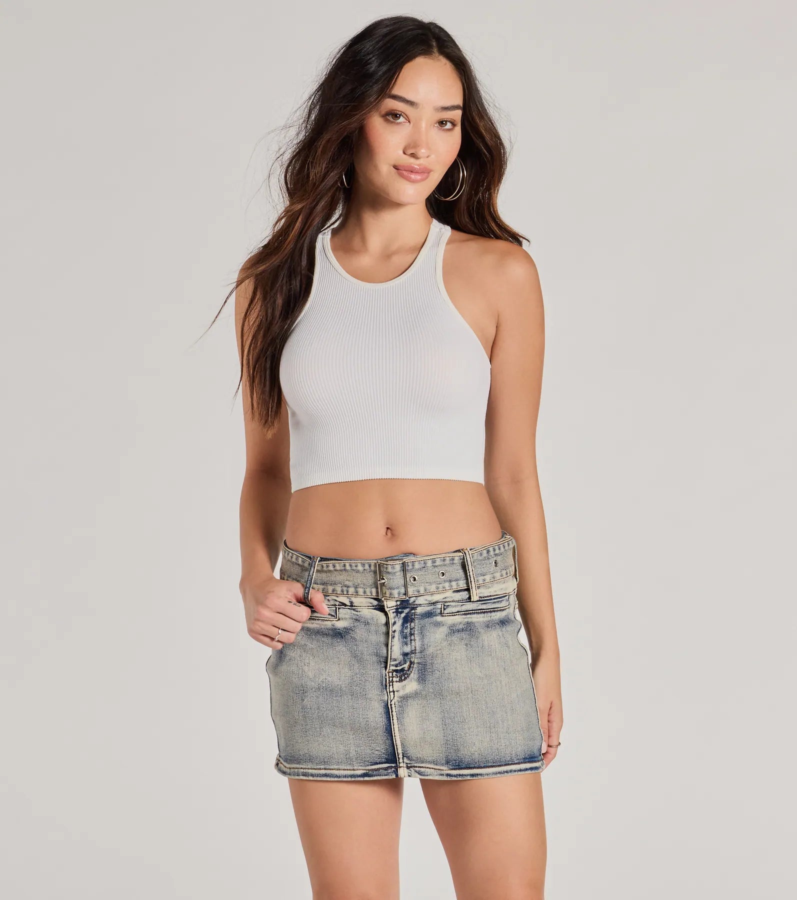 Cute Effect Mid-Rise Belted Denim Mini Skort