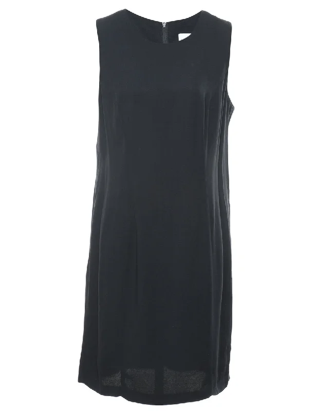 Midi Length Sleeveless Dress - M