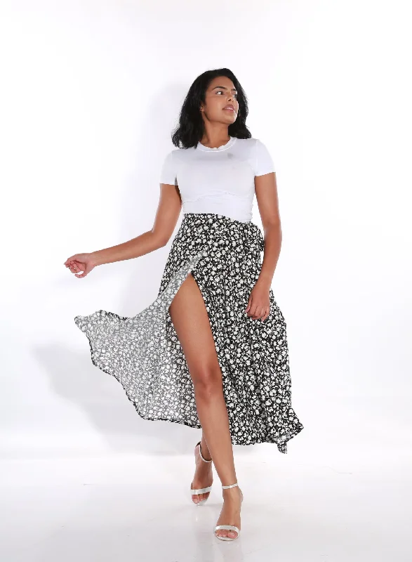 Wrap Floral Midi skirt - black